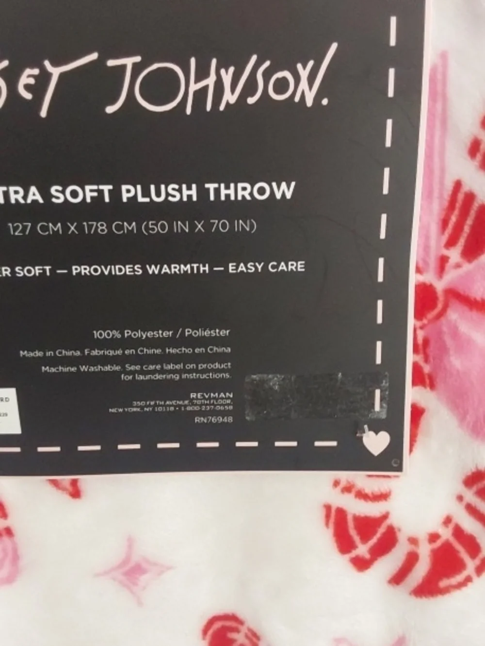 Betsey Johnson Candy Cane/Bow Print Ultrasoft plush throw 50×70in.